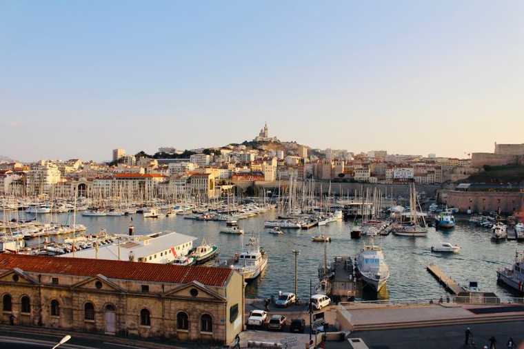 Photo du port de Marseille par la photographe Elisa Schmidt