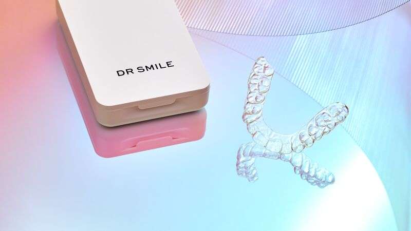 Aligneur dentaire invisible et boîte pour aligneur DR SMILE
