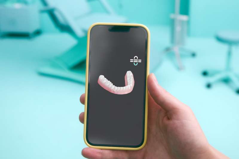 [CRO] Phone - DR SMILE - Medical - Background - Desktop